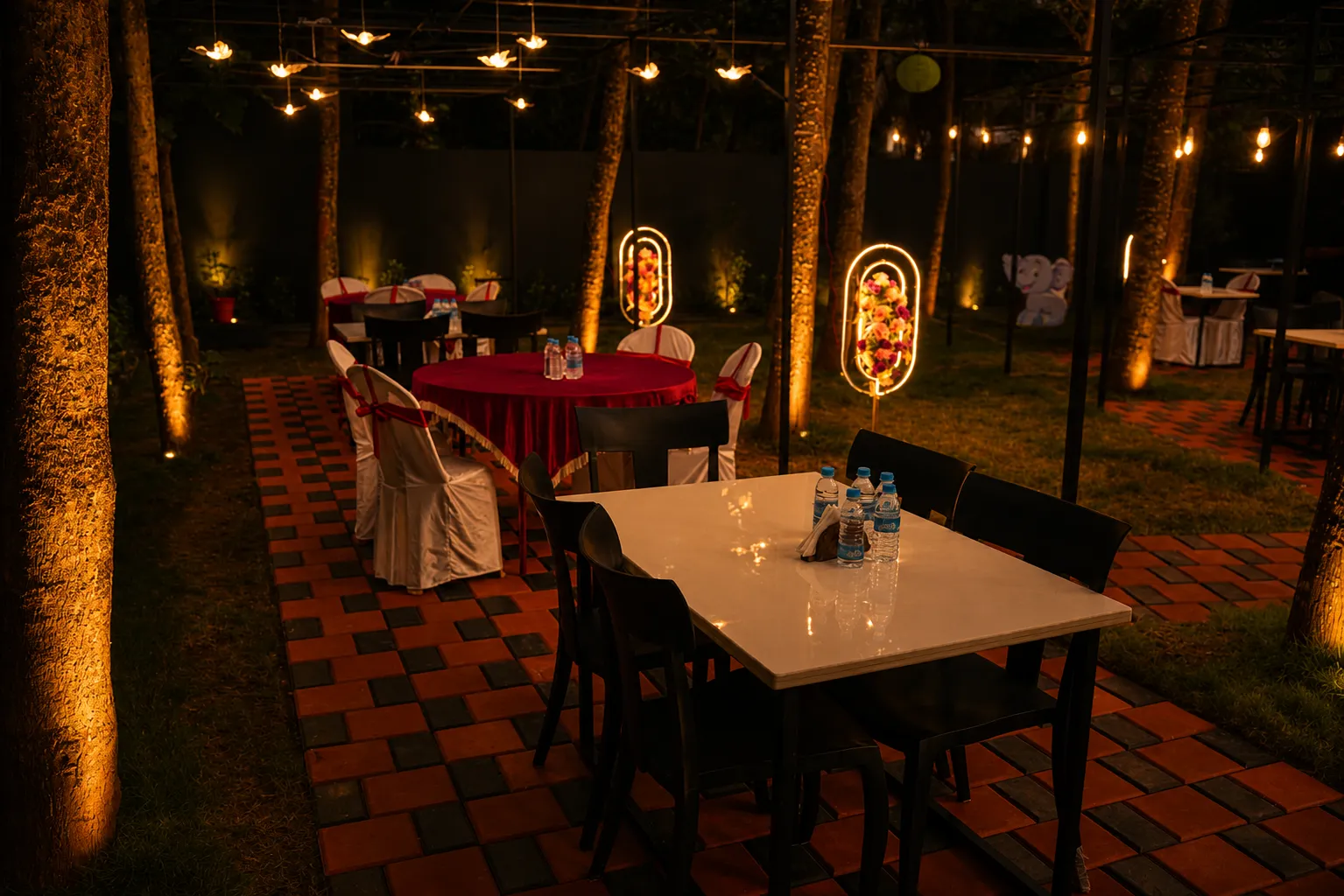 Restaurant Ambiance